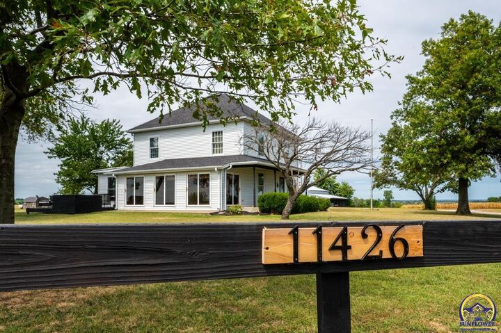 11426 NW 54th St  Silver Lake KS 66539 photo
