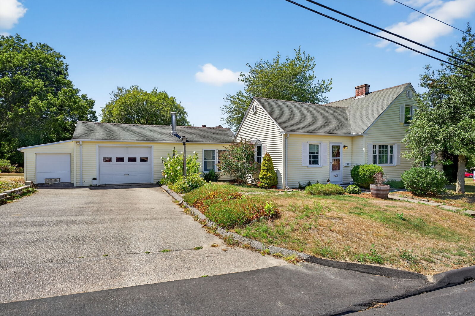 Property Photo:  32 South Broad Street  CT 06379 