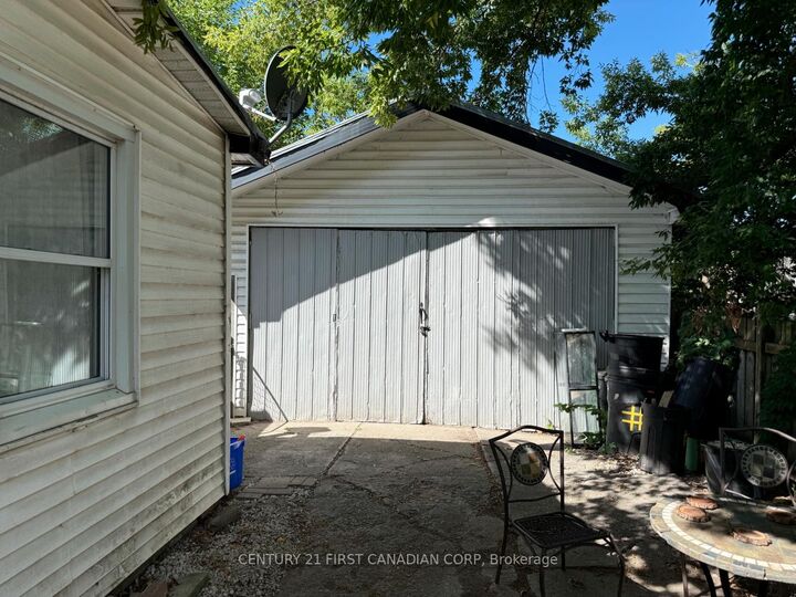 Property Photo: 197 Clarence Street ON N6B 2J8