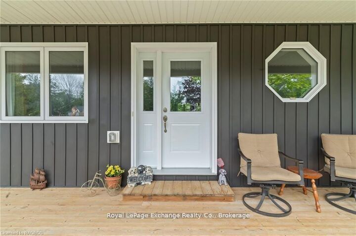 Property Photo:  615 Cayuga Crescent  ON N2Z 2X3 