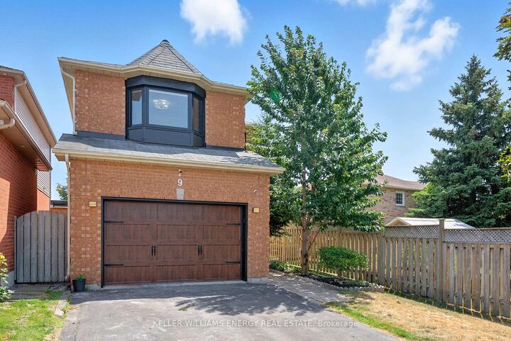 Property Photo:  9 Glen Ray Court  ON L1C 4W7 