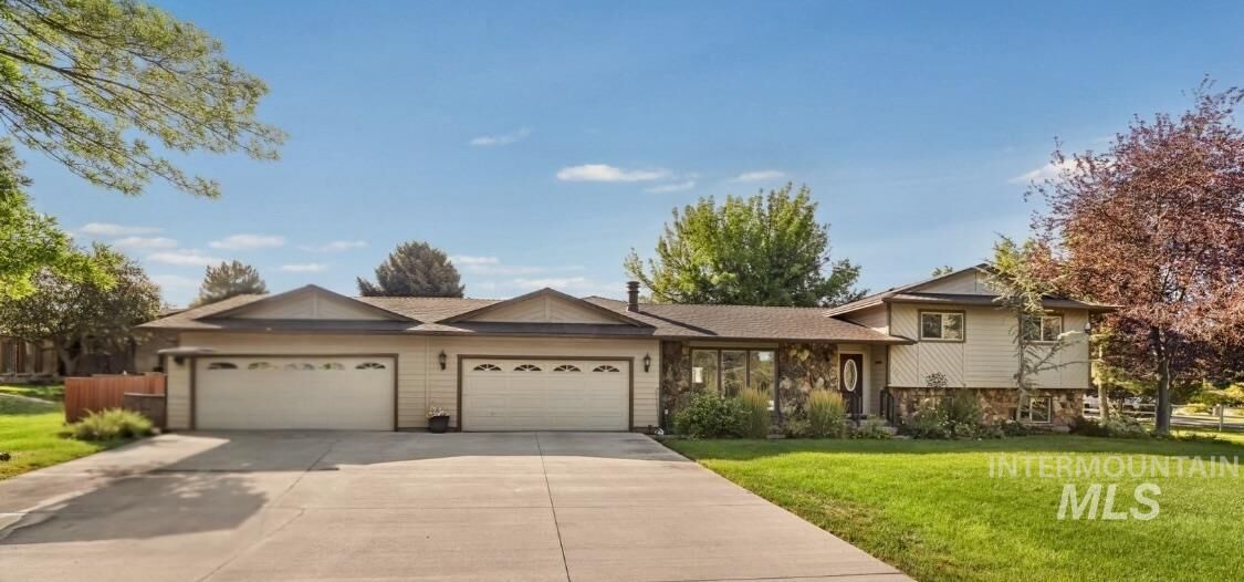 Property Photo:  3114 Woodridge Dr  ID 83301 