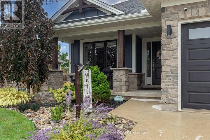 Property Photo:  209 Everett Lane  ON N7G 0E7 