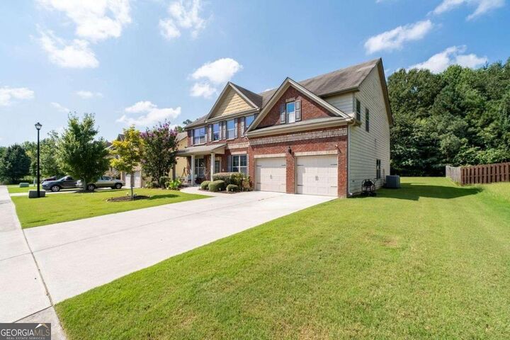 Property Photo: 3227 Hollowstone Drive GA 30052