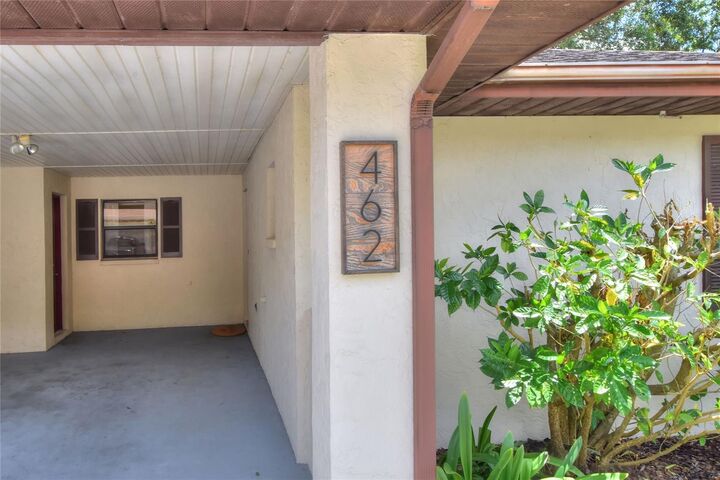 Property Photo: 462 Lake Carolyn Circle FL 33813