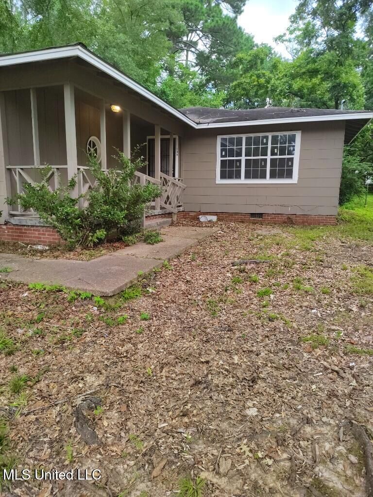 Property Photo:  134 Wacker Drive  MS 39206 