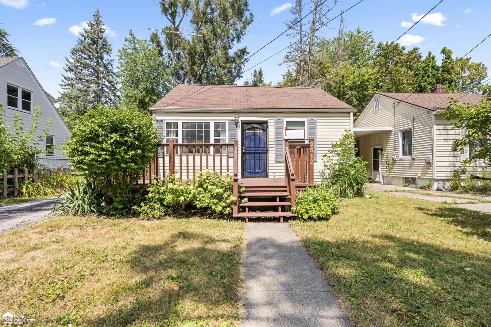 Property Photo: 2512 Blake Street MI 48602