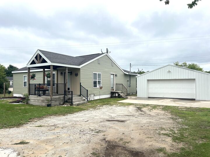 Property Photo: 516 S Moorland Road MI 49451