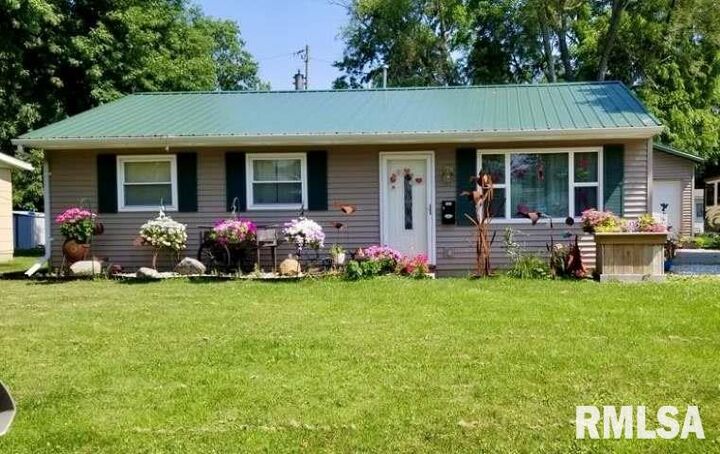 Property Photo:  1223 Arcadia Drive  IL 61401 