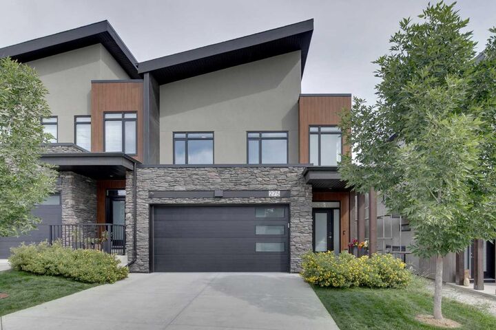 275 Royal Elm Road NW  Calgary AB T3G 0G8 photo