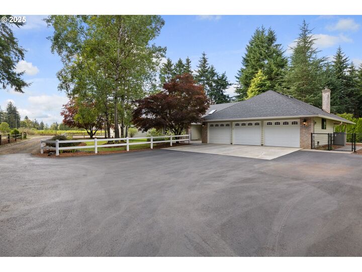 Property Photo: 2504 NE 240th St WA 98642