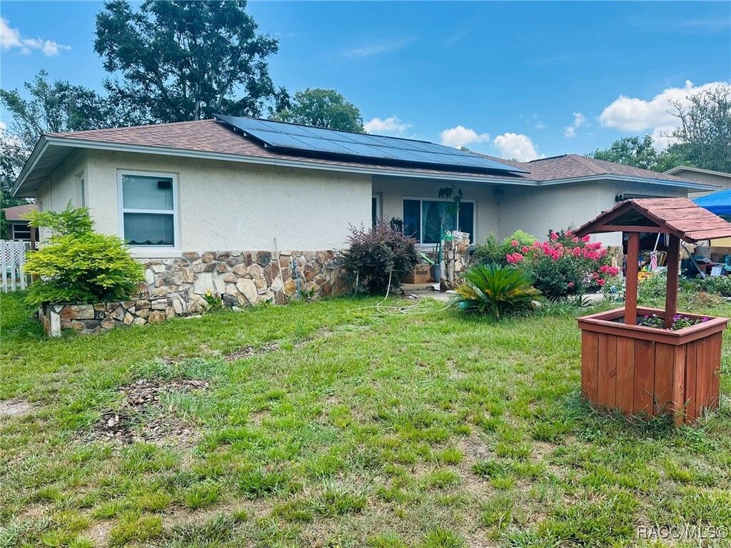 Property Photo: 521 S Jefferson Street FL 34465