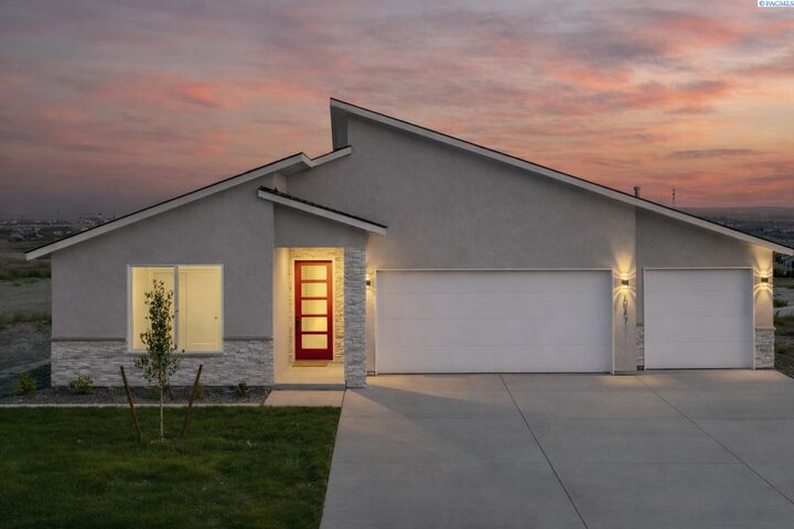 Property Photo:  6677 W 27th Ave  WA 99338 