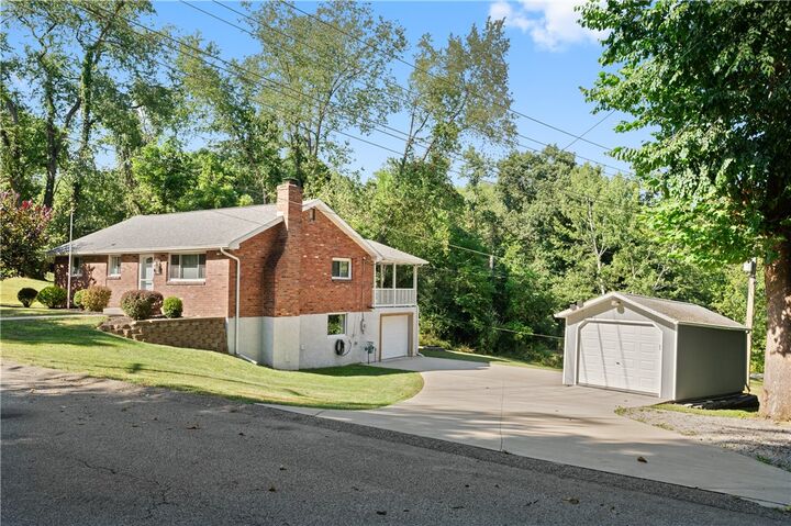 Property Photo:  2605 Grove Rd  PA 15129 