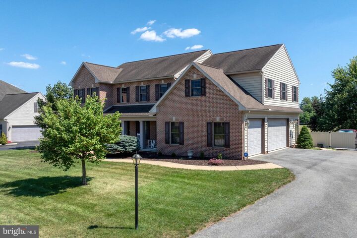 Property Photo: 680 Foxtail Drive PA 17404