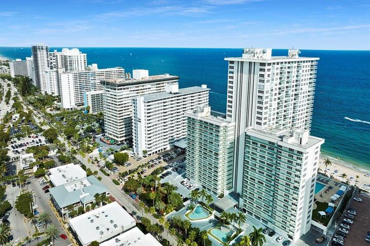 Property Photo: 3900 Galt Ocean Dr 105 FL 33308