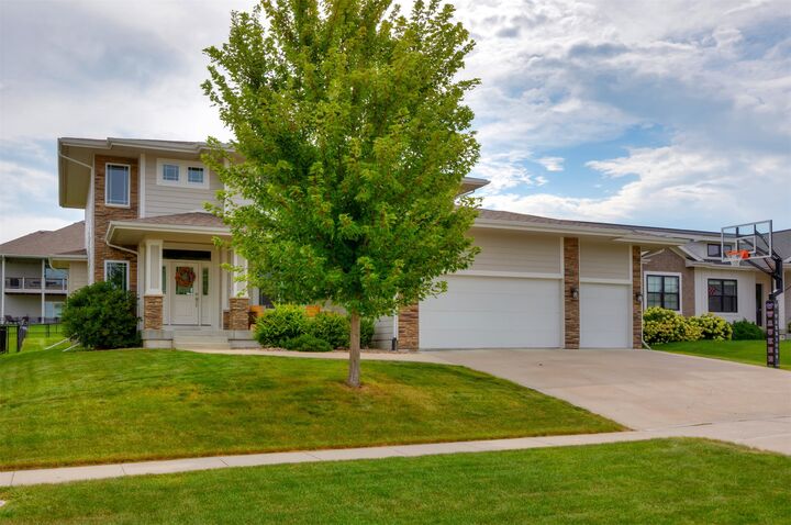 Property Photo: 1412 S 92nd Street IA 50266