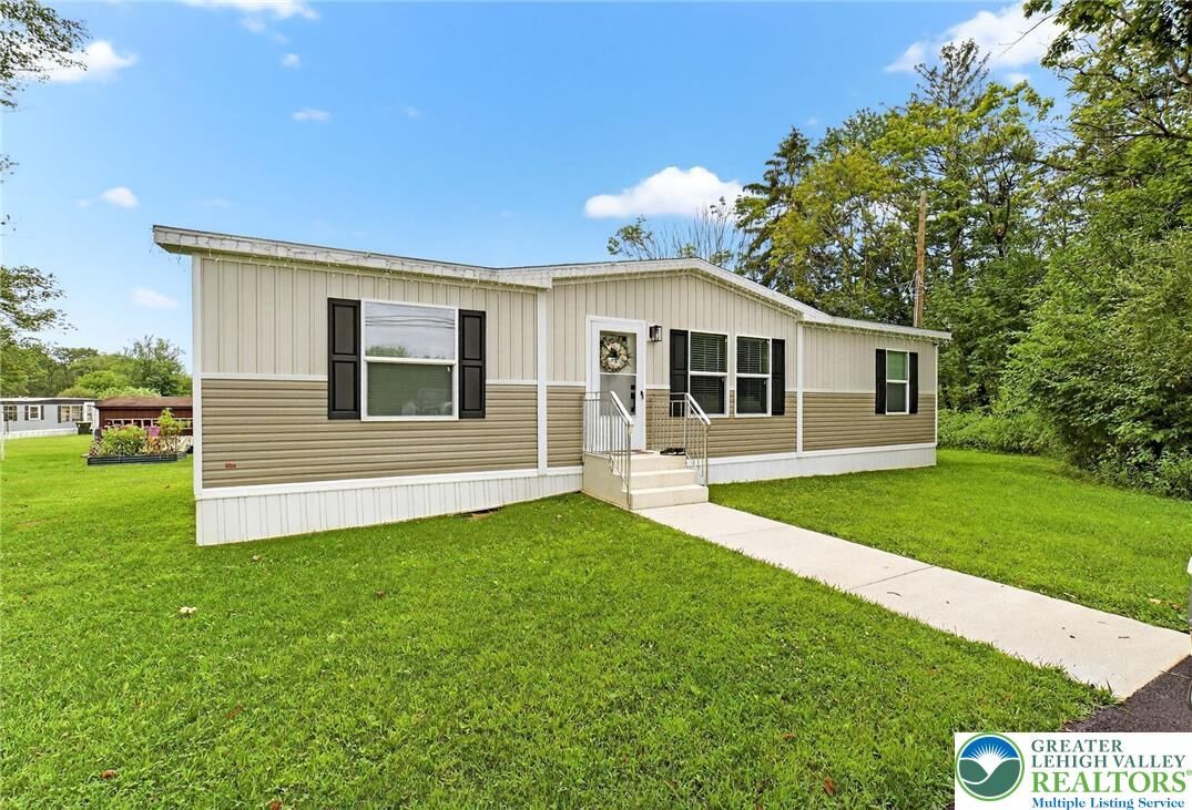 Property Photo:  5742 Memorial Road  PA 18053 