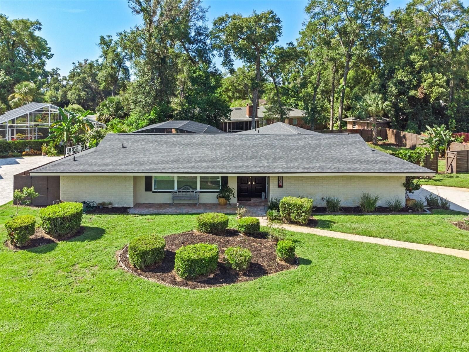 Property Photo: 106 Pine Needle Lane FL 32714