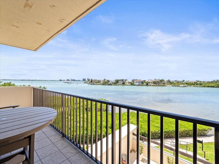 Property Photo: 4 Belleview Boulevard 203 FL 33756