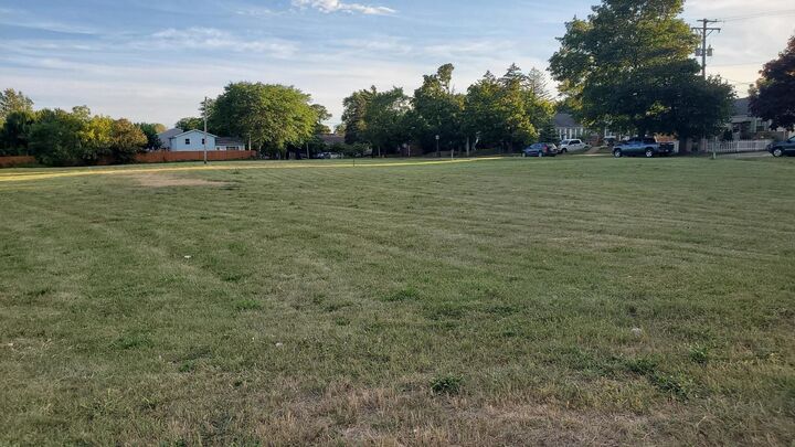 Property Photo: 1213 Grand Avenue IL 60085