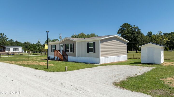 Property Photo:  1118 B Old Tar Landing Road  NC 28540 