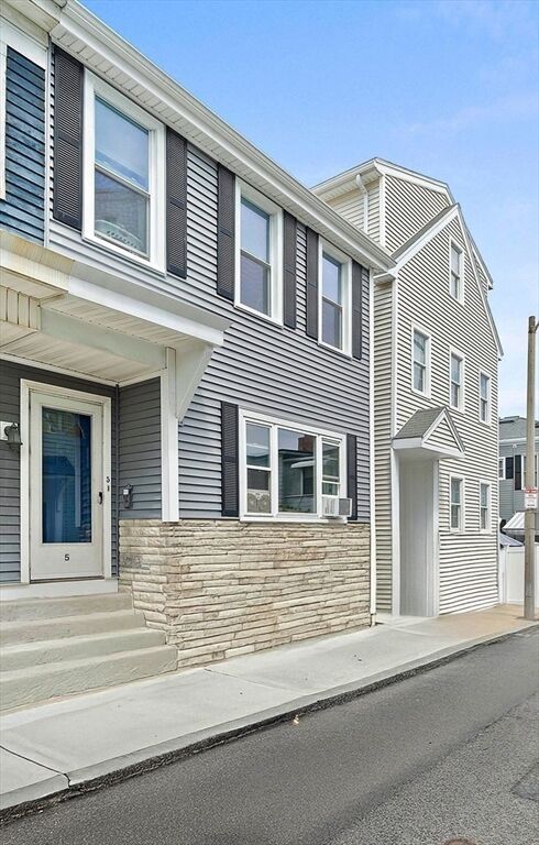Property Photo:  5 Bantry Way  MA 02127 