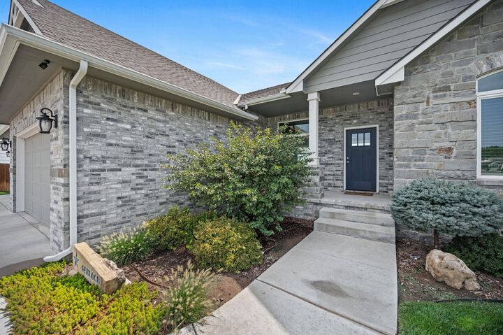 Property Photo:  1718 N Blackstone Ct  KS 67235 