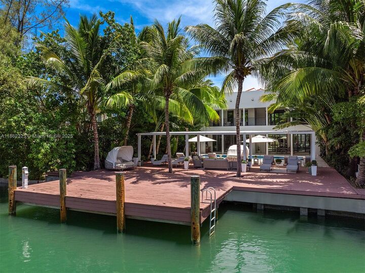 Property Photo:  3734 Chase Ave  FL 33140 