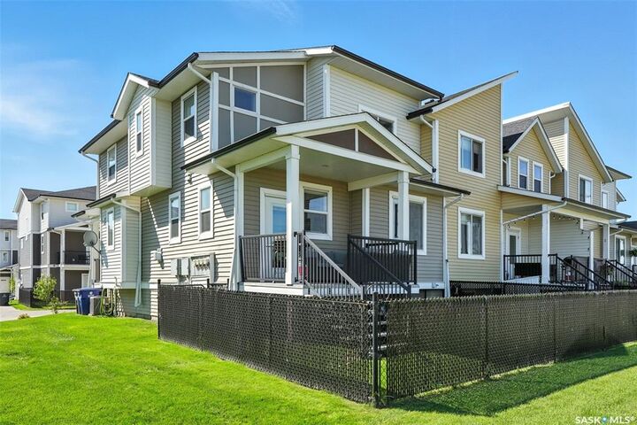 Property Photo: 600 Maple Crescent 21 SK S0K 4S1