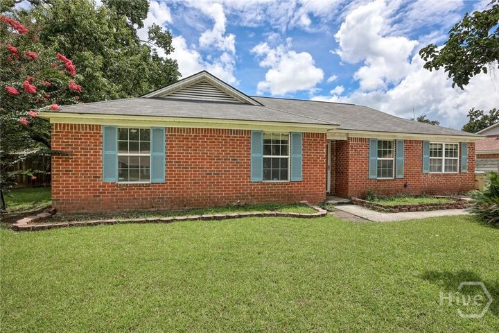 Property Photo:  110 Laurelwood Drive  GA 31419 