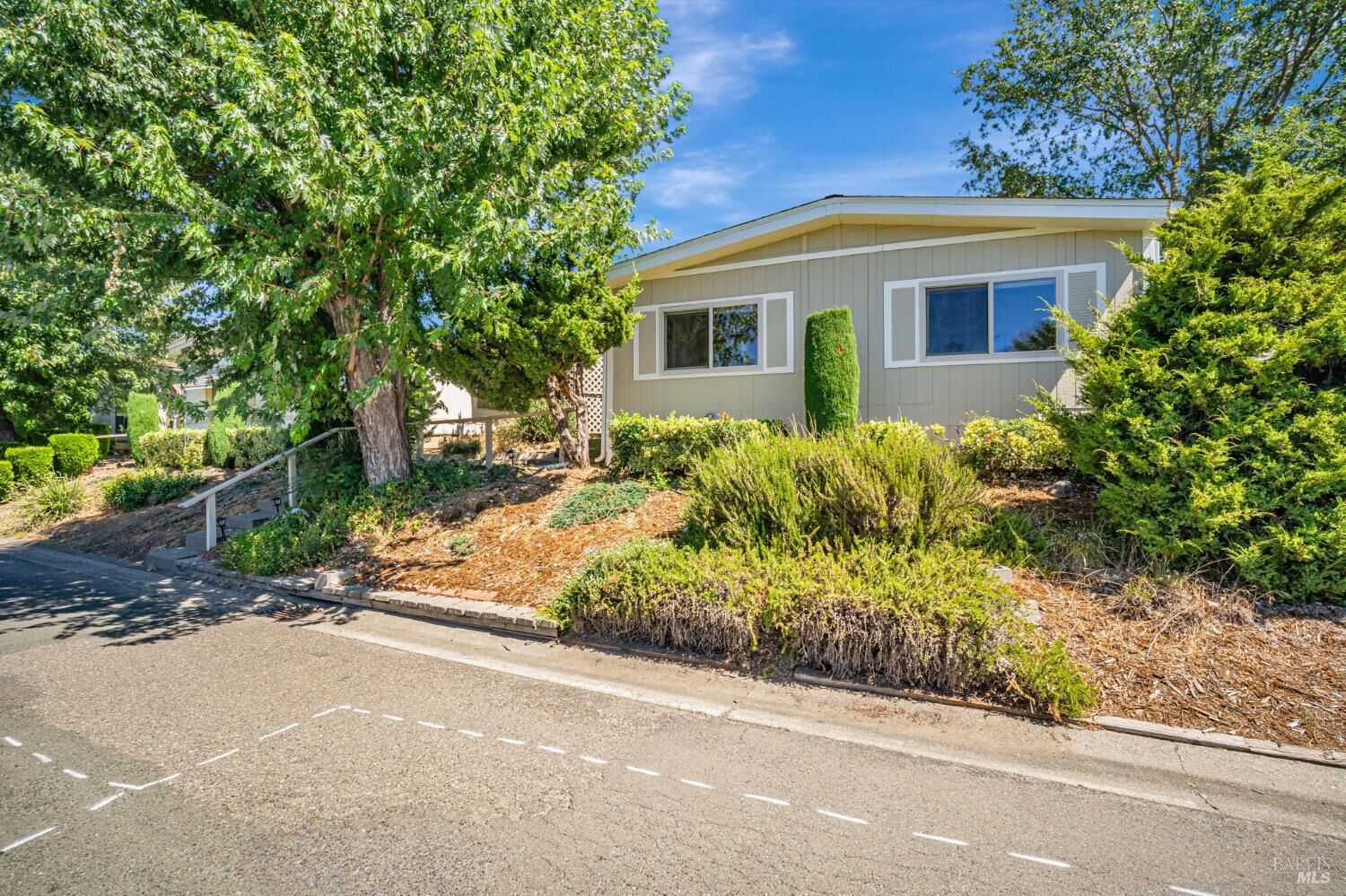 Property Photo: 103 Glenoak Court CA 95405