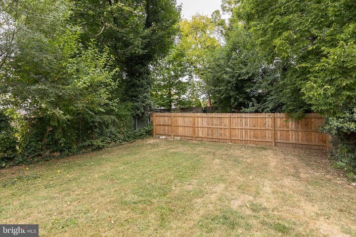 Property Photo:  106 W Southwerk Street  VA 22601 