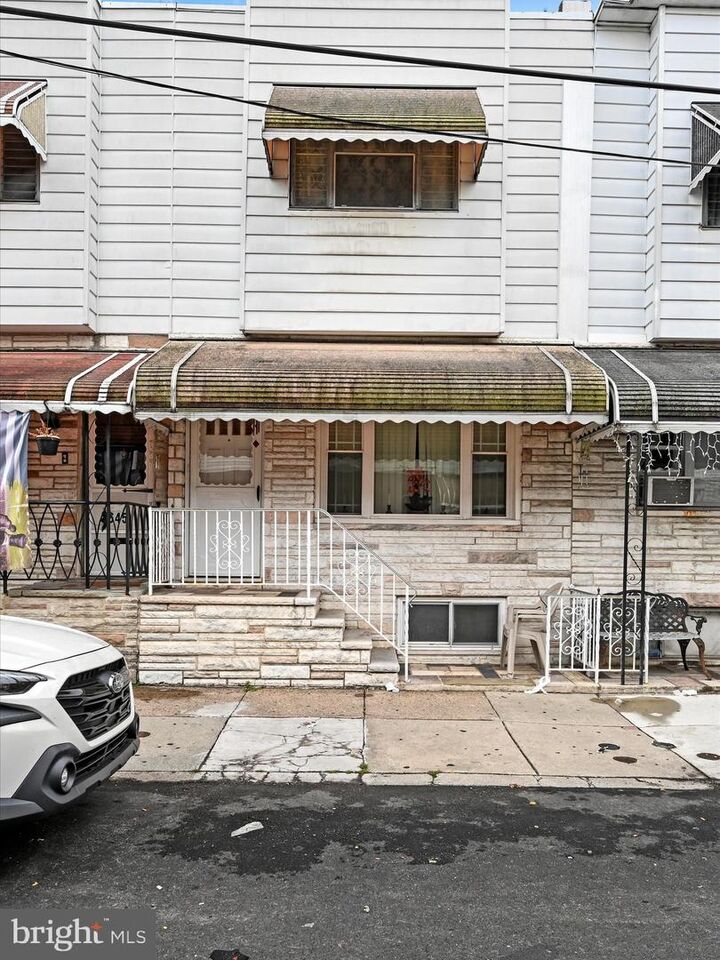 Property Photo: 2647 S 10th Street PA 19148