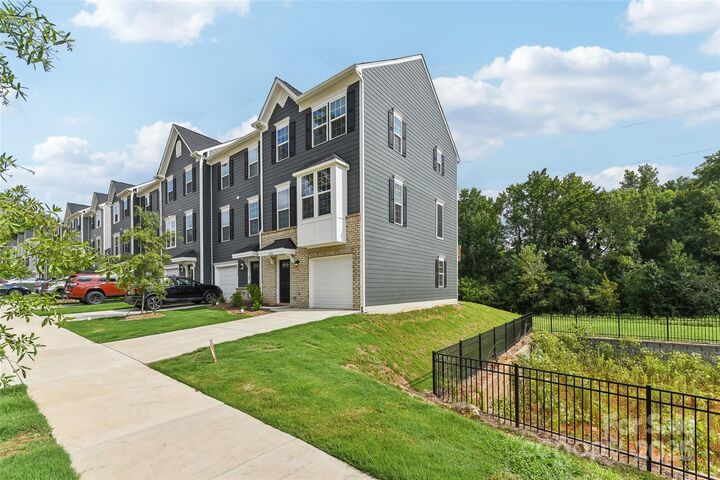 Property Photo:  3222 Beeler Lane  NC 28208 