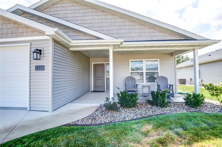 Property Photo: 1320 Shea Court IL 62549
