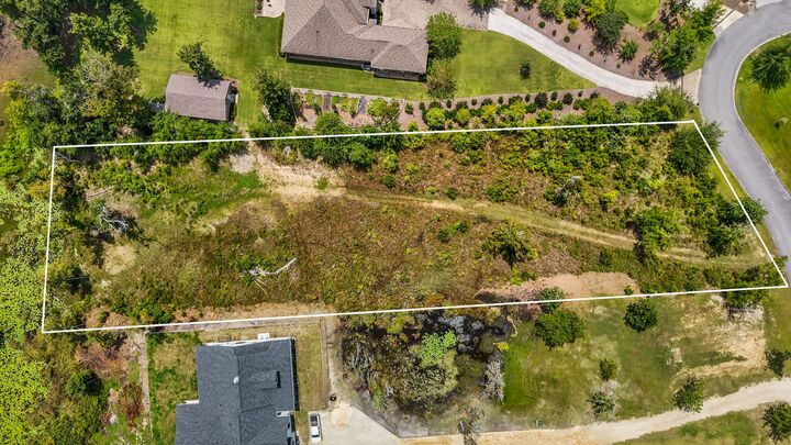 Property Photo: 9704 Summer Creek Drive FL 32409