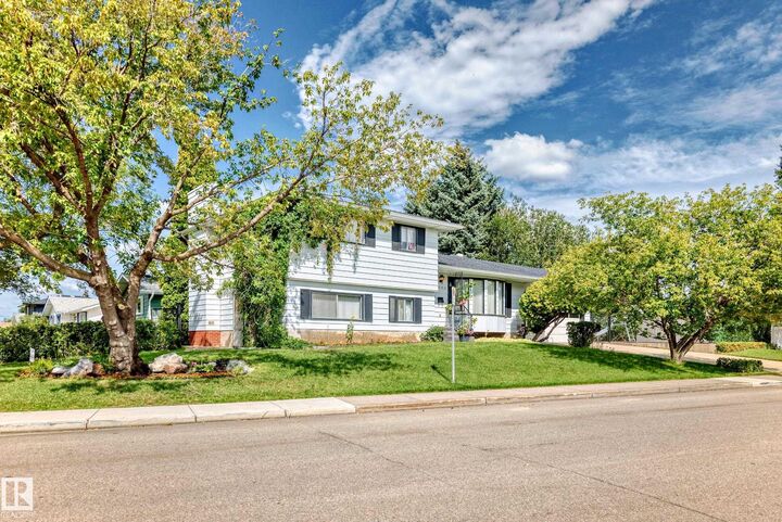 1005 Strathcona Drive  Sherwood Park AB T8A 3L5 photo