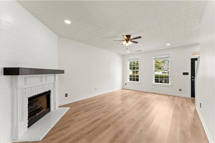 Property Photo: 3723 Verde Glen Lane GA 30040