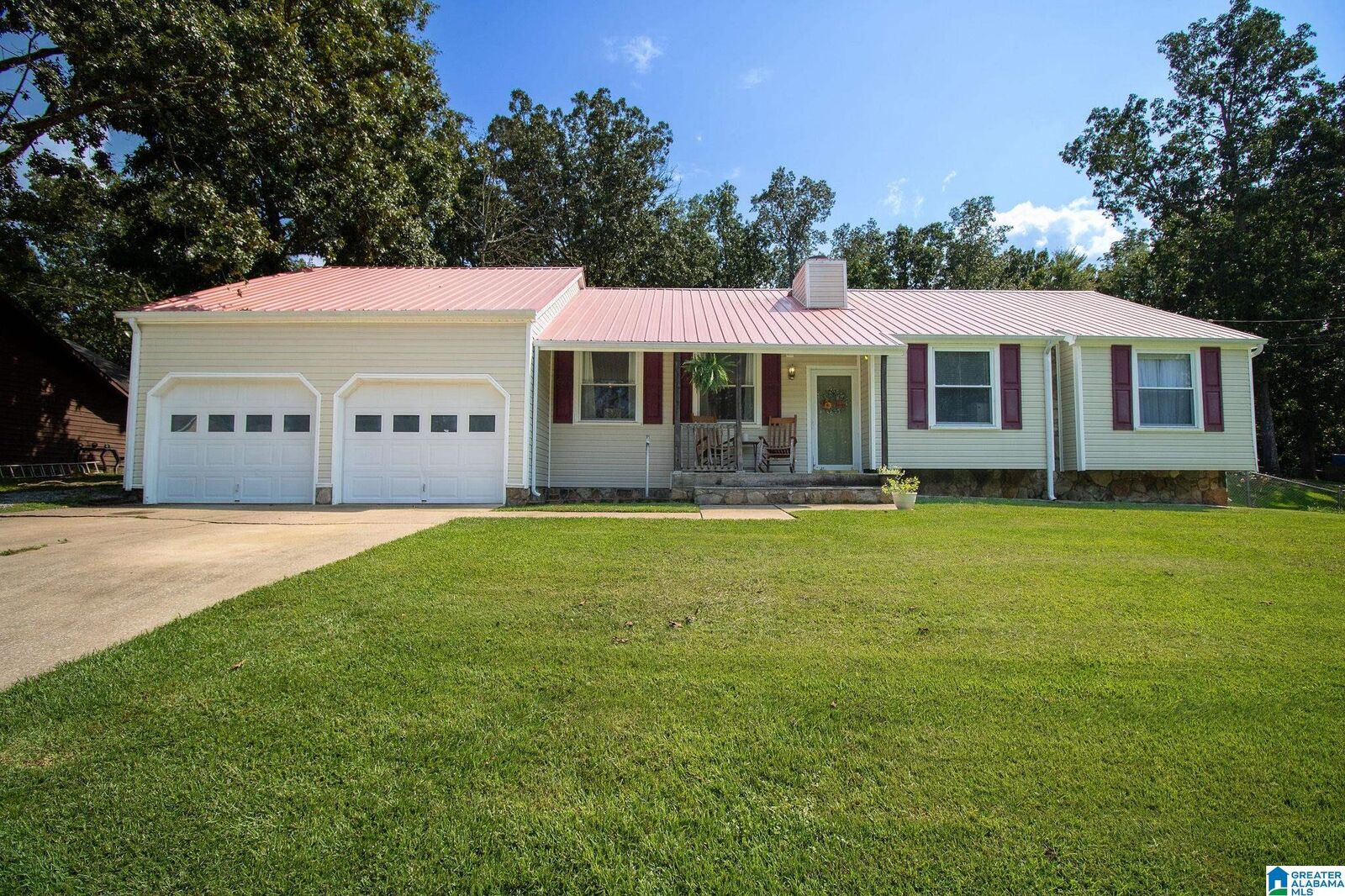 Property Photo:  1612 Mountain Oak Drive  AL 36206 