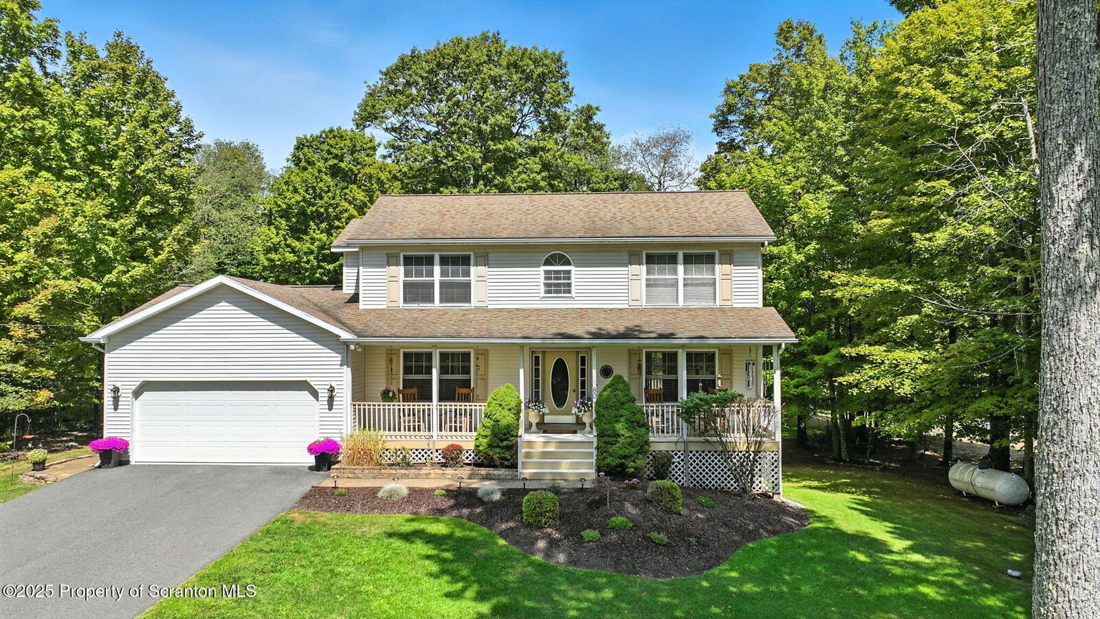 Property Photo: 80 Rubando Drive PA 18444