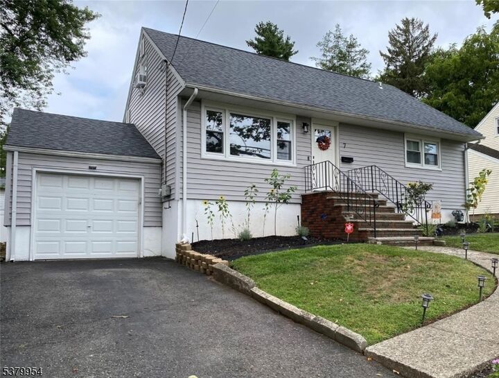 7 Stadtmauer Dr  Clifton City NJ 07013 photo