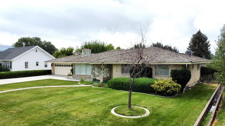 Property Photo:  269 W Center St  UT 84713