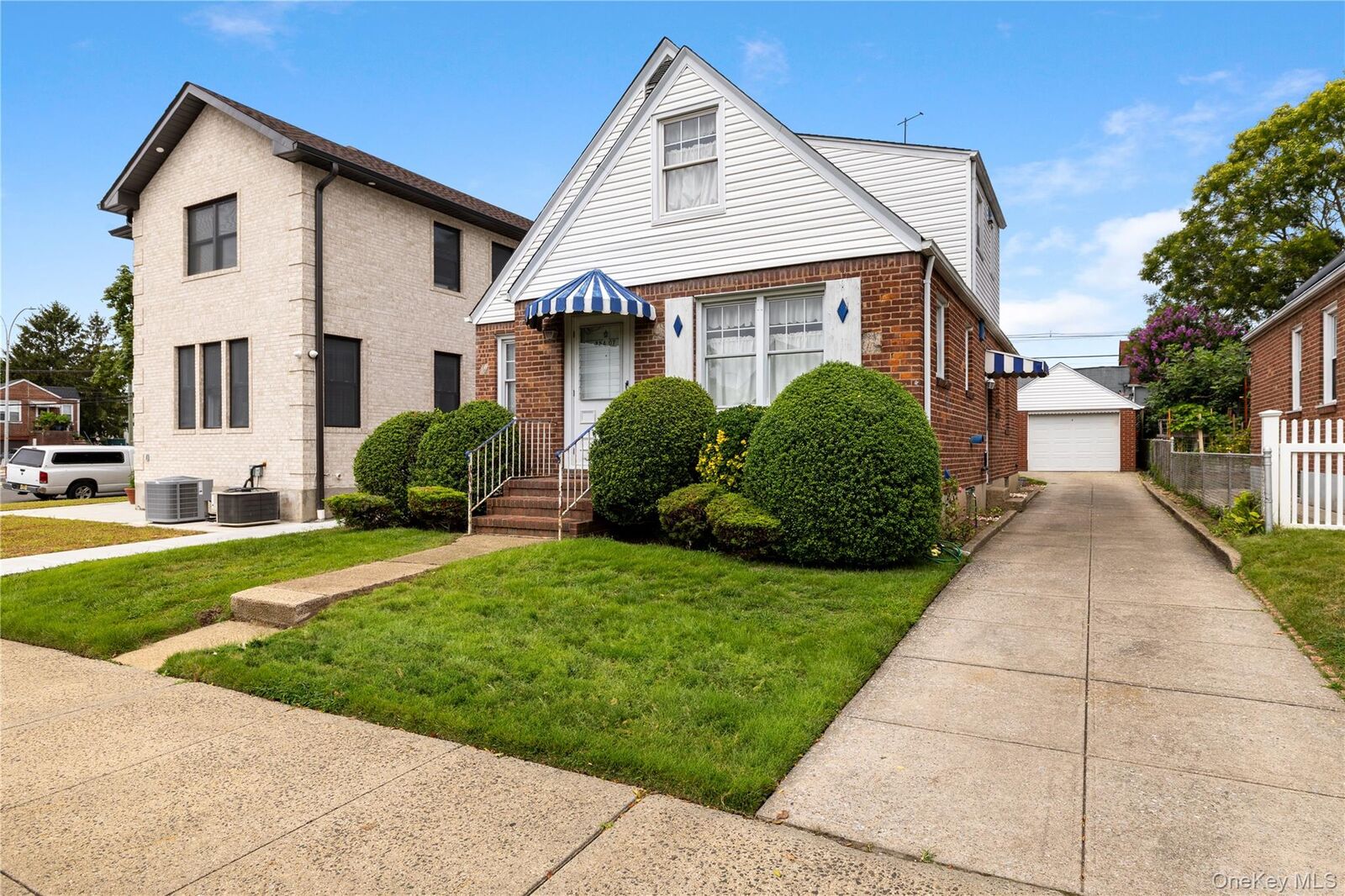 Property Photo: 25407 84th Road NY 11001