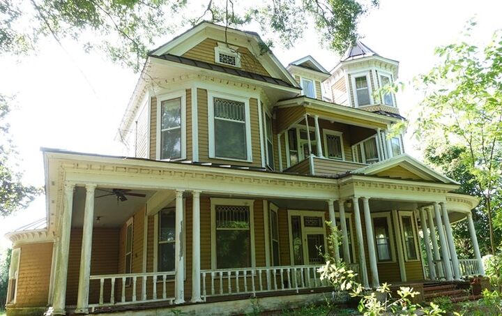 Property Photo: 835 Hwy 96 South TX 75972