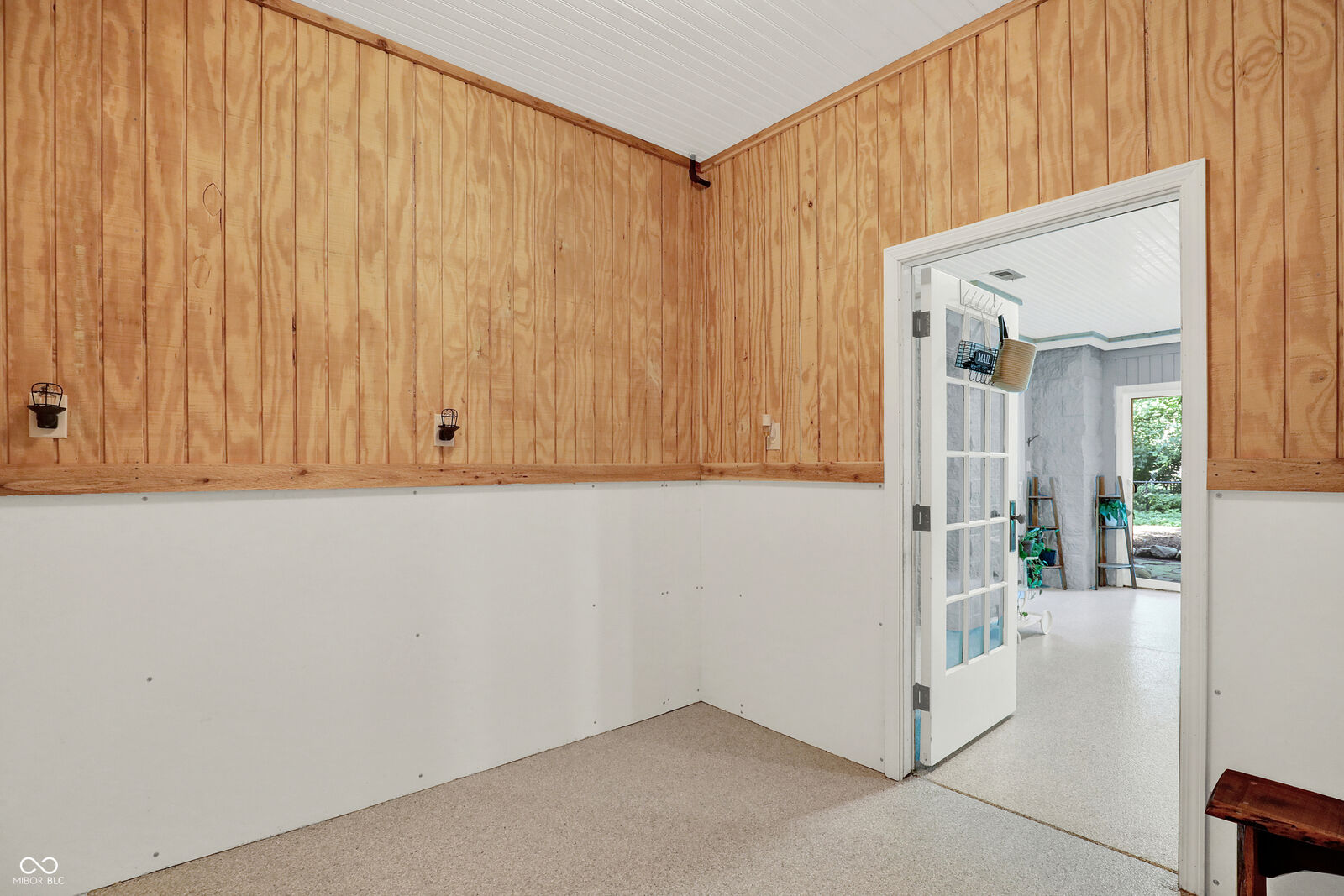 Property Photo: 2101 Beach Avenue IN 46240
