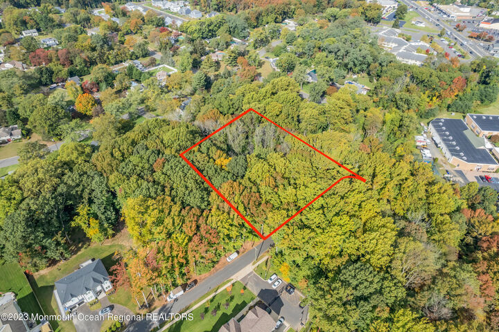 123-125 Magnolia Lane  Middletown NJ 07748 photo