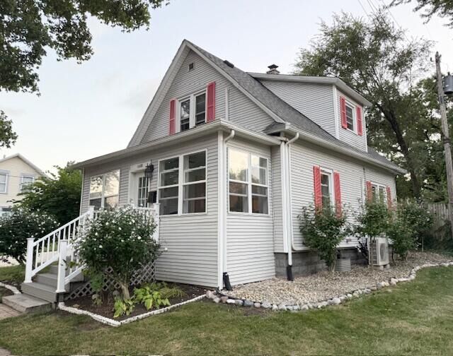 Property Photo: 1008 Wayne Street MI 49085
