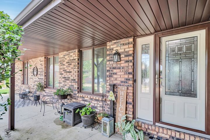 Property Photo:  760 Beauregard Court  IL 60914 