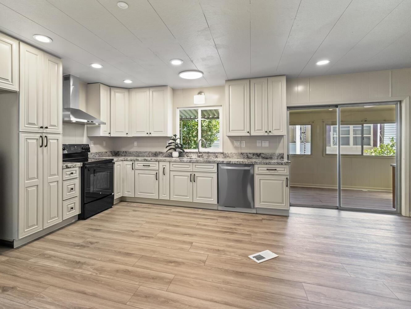 Property Photo:  5756 Clearwater Drive  CA 95841 